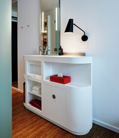 citizenM Amsterdam Schiphol Airport