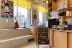 Clink Noord Hostel