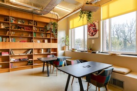 Clink Noord Hostel