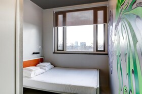 Clink Noord Hostel