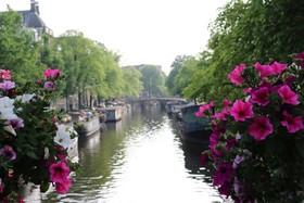 Floris Hotel