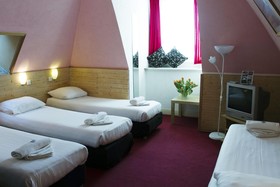 Floris Hotel