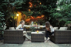 Floris Hotel