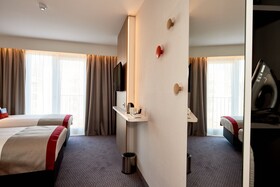 Holiday Inn Express Amsterdam-City Hall