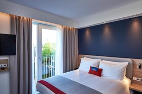 Holiday Inn Express Amsterdam-City Hall