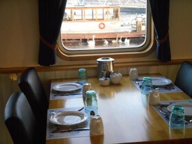 Hotelboat Iris
