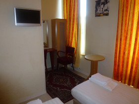 Hotel Isis