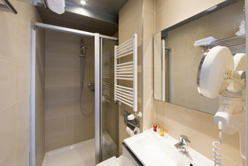 Hotel No 377 House