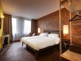 Hotel V Nesplein