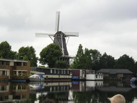 Houseboat under the Mill
