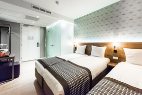 Melrose Hotel