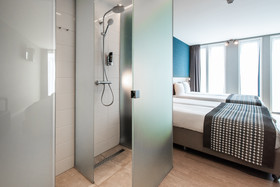 Melrose Hotel