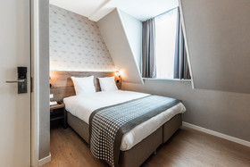 Melrose Hotel