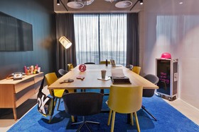 Moxy Amsterdam Houthavens