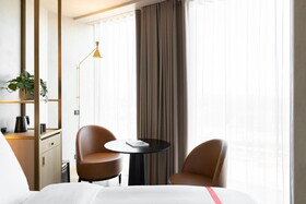 Ruby Emma Hotel & Bar