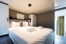 YAYS Amsterdam East by Numa