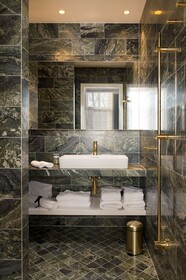 Spinoza Suites