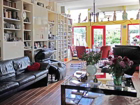 Xaviera Hollanders ''Happy House Bed & Breakfast''