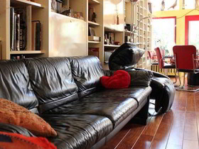 Xaviera Hollanders ''Happy House Bed & Breakfast''