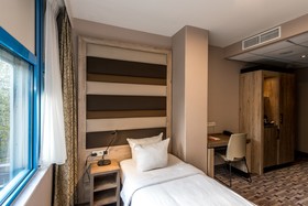 XO Hotels Blue Square