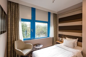 XO Hotels Blue Square