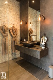 Manzo Suites