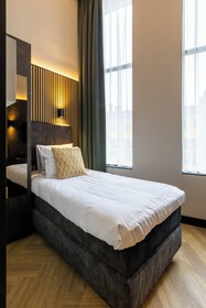 Monument Hotel