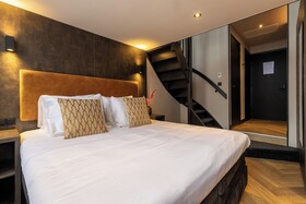 Monument Hotel