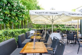 Parkhotel Tjaarda