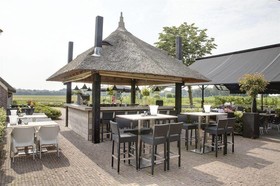 Hotel And Gasterij De Roode Schuur