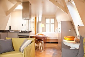 Hotel Miss Blanche Short Stay Suites & Apartments
