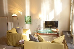 Hotel Miss Blanche Short Stay Suites & Apartments