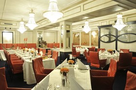 Golden Tulip Central