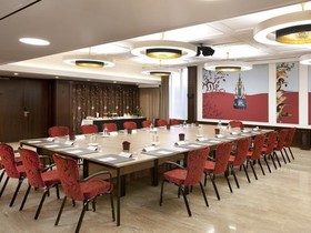 Golden Tulip Central