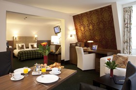 Golden Tulip Central