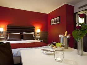 Golden Tulip Central