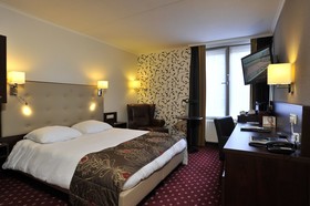 Golden Tulip Central