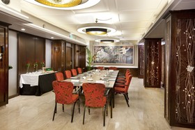 Golden Tulip Central