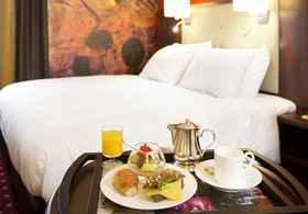 Golden Tulip Central