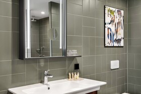 Renaissance Amsterdam Schiphol Airport Hotel