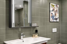 Renaissance Amsterdam Schiphol Airport Hotel