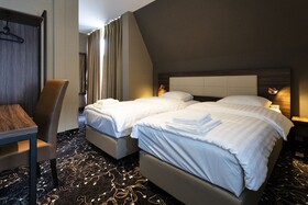 Amsterdam Lake Hotel