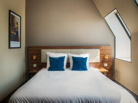 Amsterdam Lake Hotel