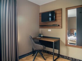 Amsterdam Lake Hotel