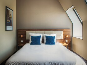 Amsterdam Lake Hotel