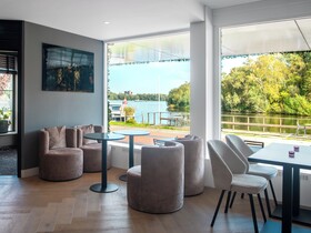 Amsterdam Lake Hotel