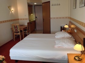 Suyder See Hotel