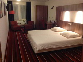 Suyder See Hotel