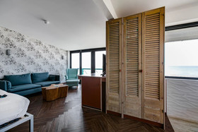 Beachhouse Hotel