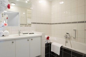 Poort Van Bloemendaal Hotel Apartments